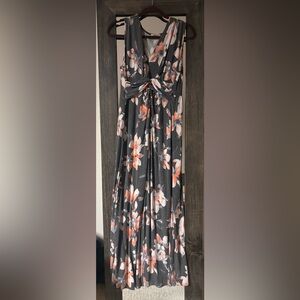 Chic Floral Maxi Maternity Dress